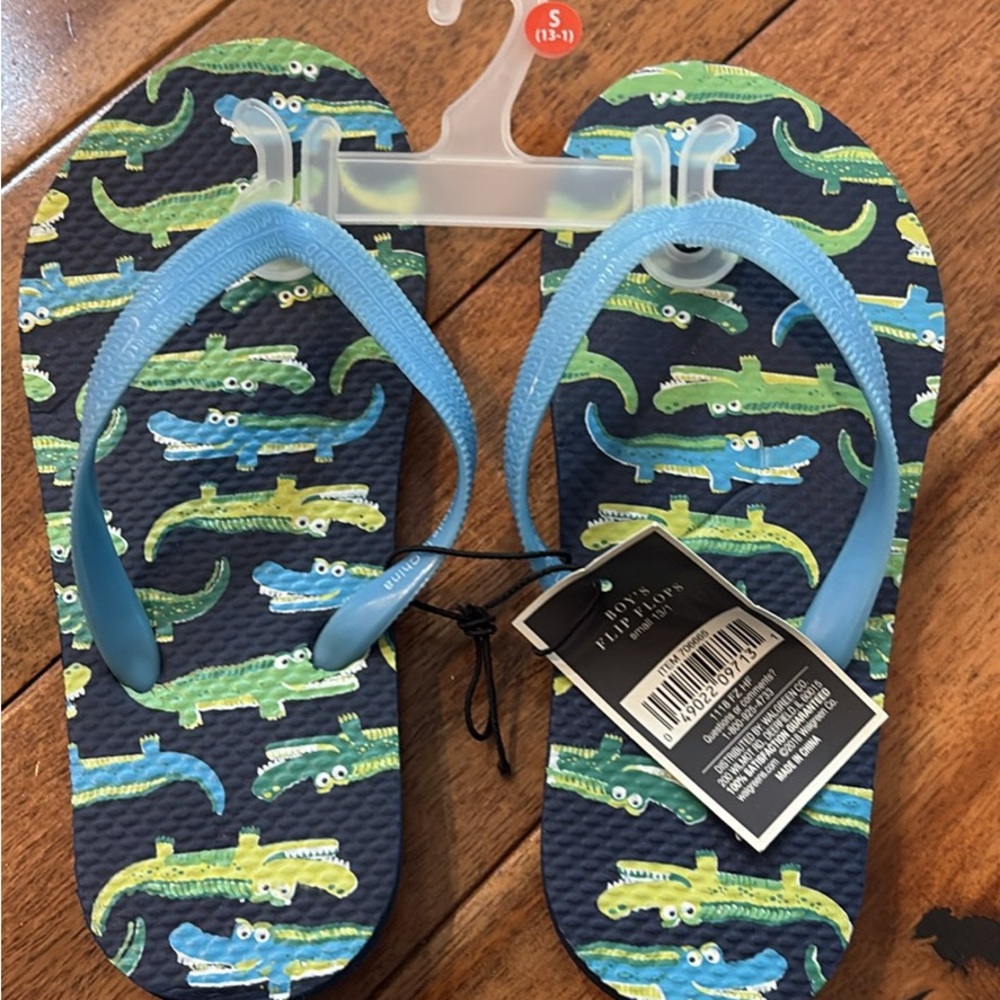 Old Navy Blue and Green Crocodile Print Flip Flops